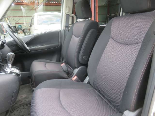 日産 セレナ ２．０ ハイウェイスター Ｖセレクション H23年 (東海) 99