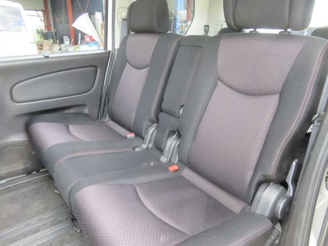 日産 セレナ ２．０ ハイウェイスター Ｖセレクション H23年 (東海) 99