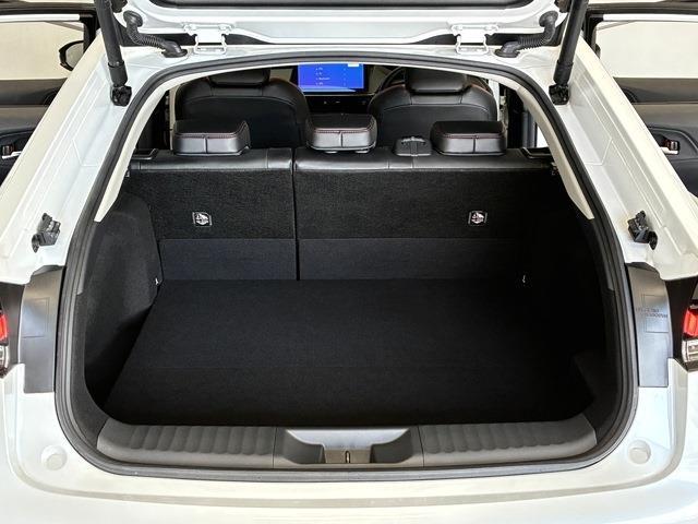 トヨタ プリウスＰＨＶ ２．０ プラグインハイブリッド Ｚ R6年 (中国) 99