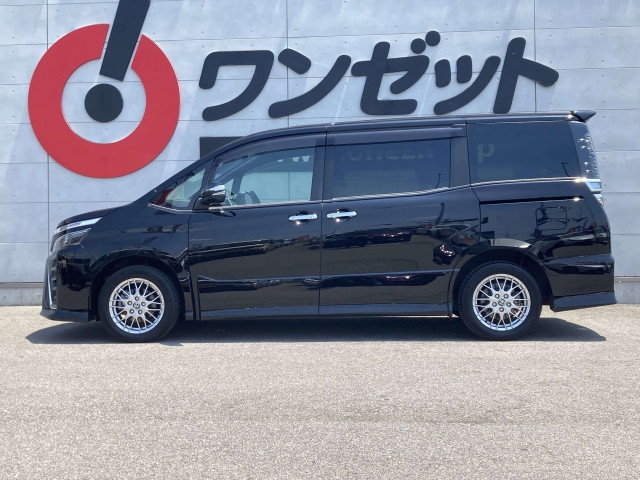 トヨタ ヴォクシー １．８ ハイブリッド ＺＳ 煌ＩＩＩ R3年 (四国) 99