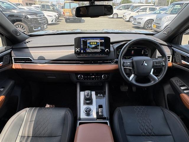 三菱 アウトランダーＰＨＥＶ ＰＨＥＶ ２．４ Ｐ ４ＷＤ R5年 (九州・沖縄) 99