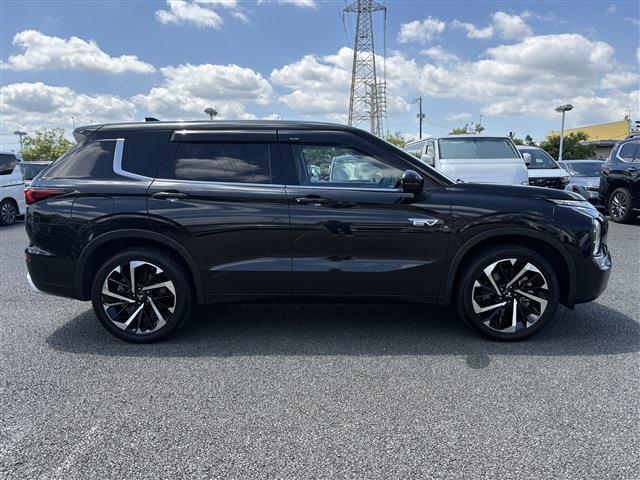 三菱 アウトランダーＰＨＥＶ ＰＨＥＶ ２．４ Ｐ ４ＷＤ R5年 (九州・沖縄) 99