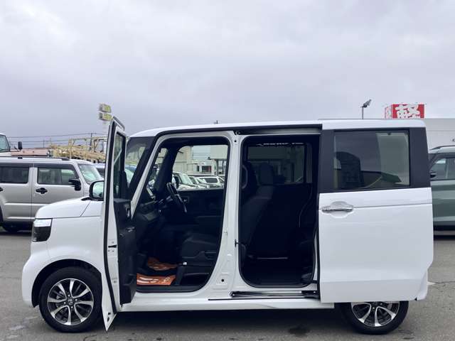 ホンダ Ｎ　ＢＯＸ カスタム ６６０ ４ＷＤ R6年 (北海道) 99