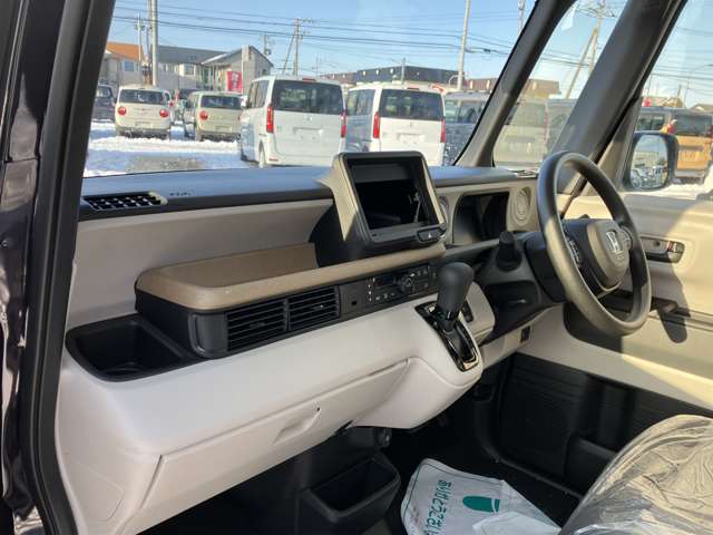 ホンダ Ｎ　ＢＯＸ ６６０ ４ＷＤ R6年 (北海道) 99