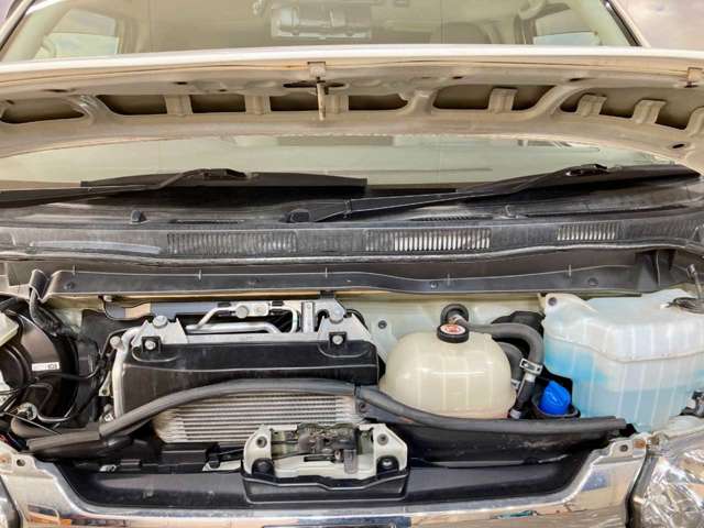 トヨタ レジアスエースバン ２．８ ＤＸ ロングボディ ＧＬパッケージ ディーゼルターボ ４ＷＤ R1年 (北海道) 99