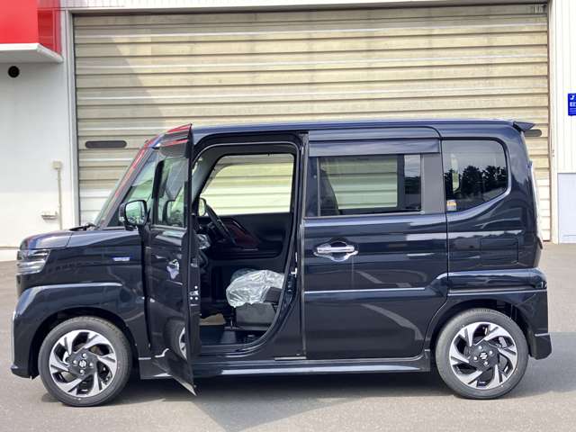 スズキ スペーシア　ギア ６６０ カスタム ハイブリッド ＸＳターボ ４ＷＤ R7年 (北海道) 99