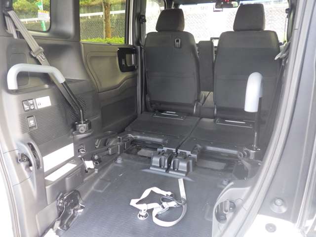 ホンダ Ｎ　ＢＯＸ カスタム ６６０ Ｌ スロープ ４ＷＤ R3年 (九州・沖縄) 99