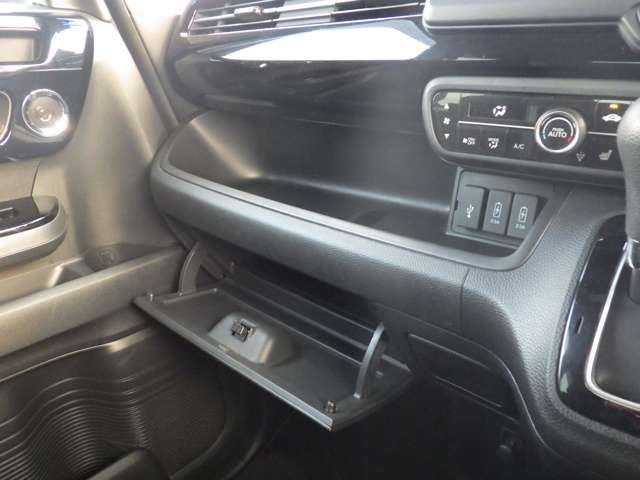 ホンダ Ｎ　ＢＯＸ カスタム ６６０ Ｌ スロープ ４ＷＤ R3年 (九州・沖縄) 99