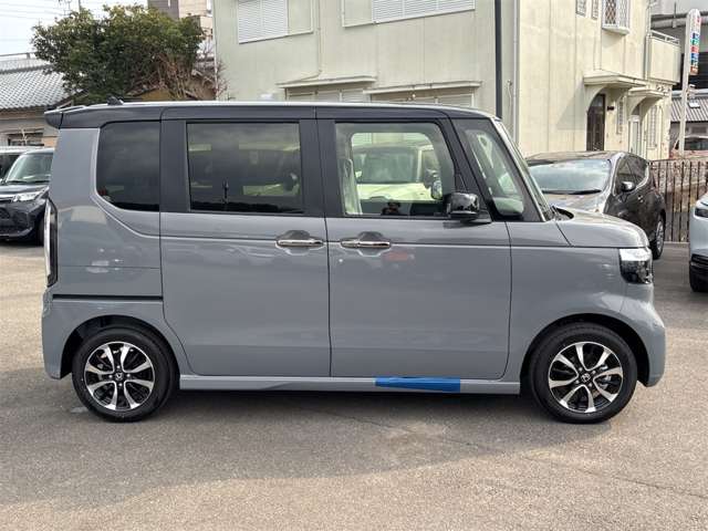 ホンダ Ｎ　ＢＯＸ カスタム ６６０ コーディネートスタイル ２トーン R7年 (近畿) 99