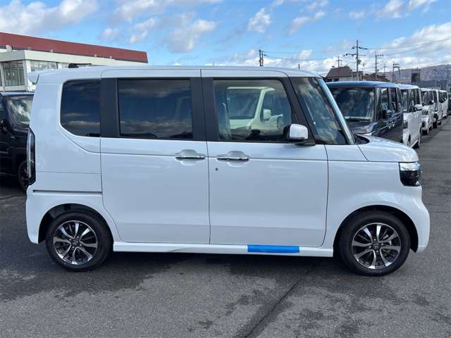 ホンダ Ｎ　ＢＯＸ カスタム ６６０ R7年 (近畿) 99