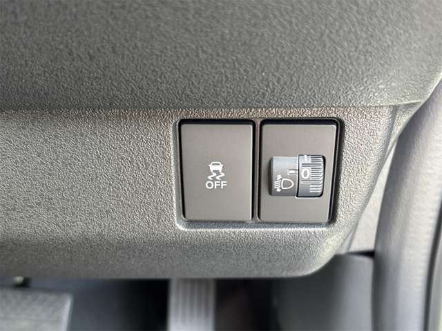 ホンダ Ｎ　ＢＯＸ カスタム ６６０ R7年 (近畿) 99