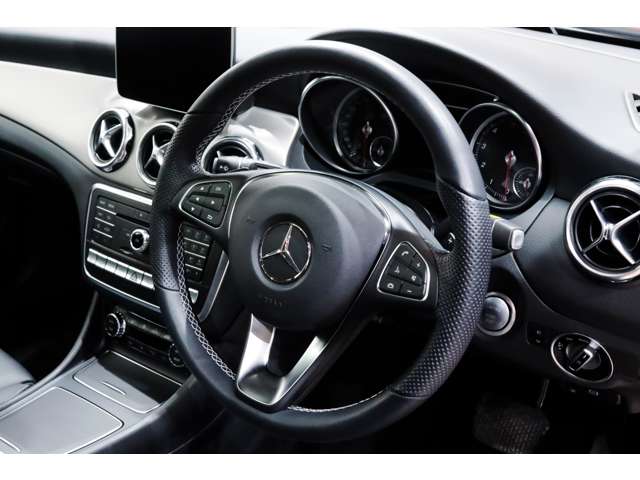 メルセデスベンツ ＧＬＡクラス ＧＬＡ２２０ ４マチック ４ＷＤ H30年 (関東) 99