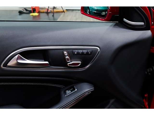 メルセデスベンツ ＧＬＡクラス ＧＬＡ２２０ ４マチック ４ＷＤ H30年 (関東) 99