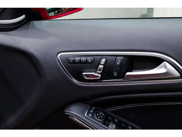 メルセデスベンツ ＧＬＡクラス ＧＬＡ２２０ ４マチック ４ＷＤ H30年 (関東) 99