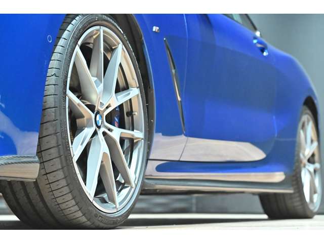 ＢＭＷ ８シリーズ Ｍ８５０Ｉ Ｘドライブ ４ＷＤ R1年 (関東) 99