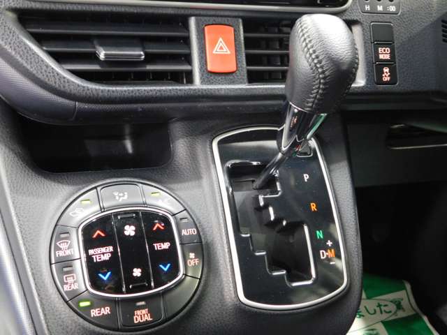 トヨタ ヴォクシー ２．０ ＺＳ 煌 H27年 (近畿) 99