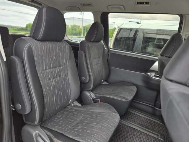 トヨタ ヴォクシー ２．０ ＺＳ 煌ＩＩ H24年 (近畿) 99