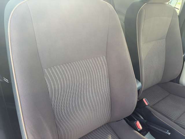 トヨタ アクア １．５ Ｇ H25年 (近畿) 99