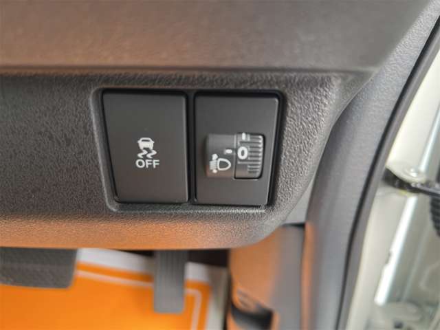 ホンダ Ｎ　ＢＯＸ カスタム ６６０ R7年 (近畿) 99