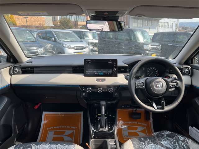 ホンダ ヴェゼル １．５ Ｅ：ＨＥＶ Ｚ プレイパッケージ R8年 (近畿) 99