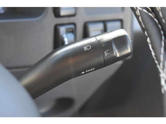 いすゞ エルフ ３．０ＤＴ H26年 (近畿) 99