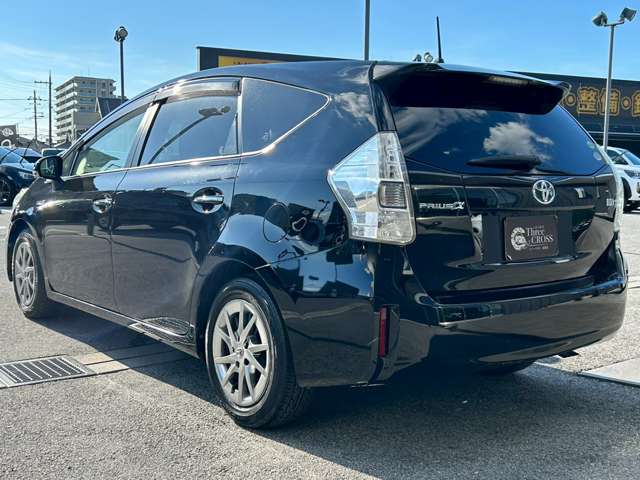 トヨタ プリウスΑ １．８ Ｓ チューン ブラック H25年 (近畿) 99