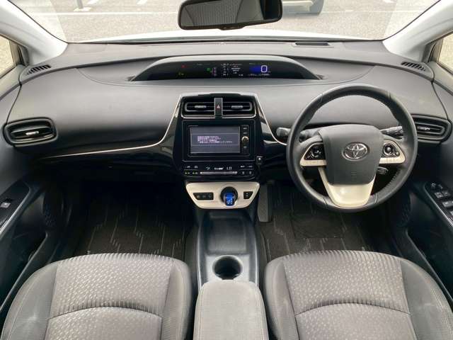 トヨタ プリウス １．８ Ｓ セーフティ プラス H29年 (近畿) 99