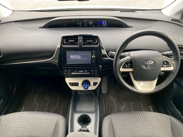 トヨタ プリウス １．８ Ｓ セーフティ プラス H29年 (近畿) 99