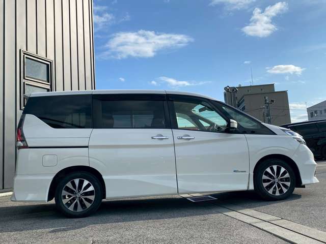 日産 セレナ ２．０ ハイウェイスター プロパイロット エディション H29年 (近畿) 99