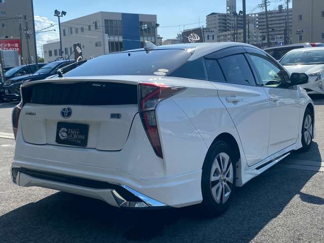 トヨタ プリウス １．８ Ｓ H29年 (近畿) 99