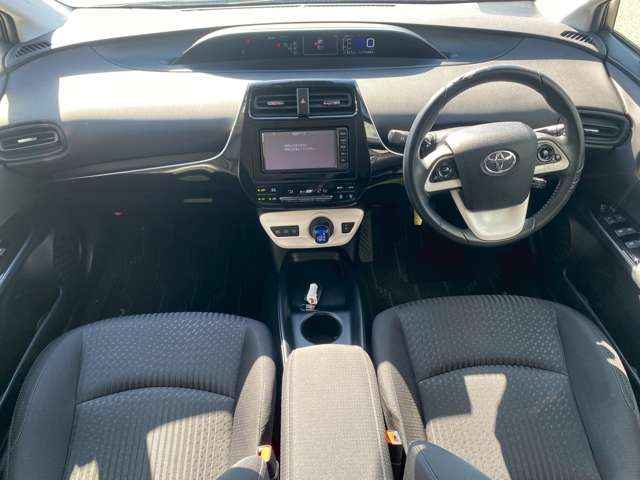 トヨタ プリウス １．８ Ｓ H29年 (近畿) 99