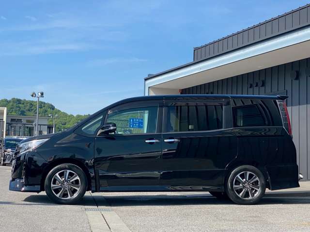トヨタ ノア ２．０ ＳＩ ＷＸＢＩＩ R1年 (近畿) 99