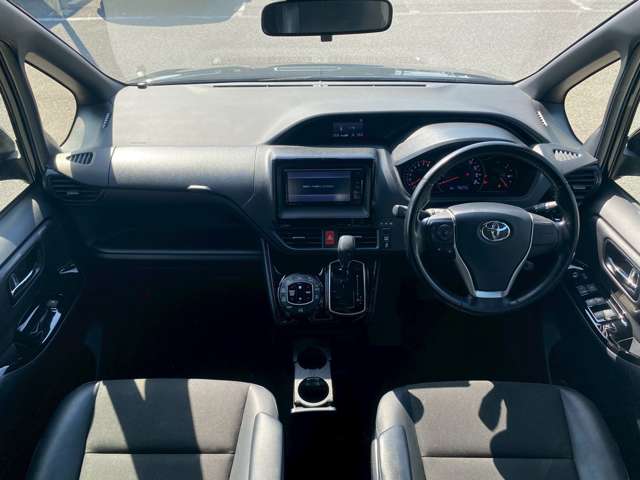 トヨタ ノア ２．０ ＳＩ ＷＸＢＩＩ R1年 (近畿) 99