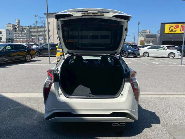 トヨタ プリウス １．８ Ｓ ツーリングセレクション H28年 (近畿) 99