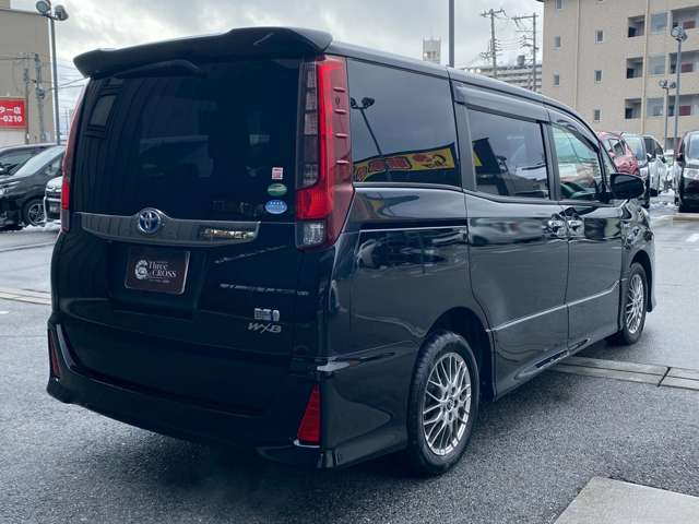 トヨタ ノア １．８ ハイブリッド ＳＩ ＷＸＢ H28年 (近畿) 99