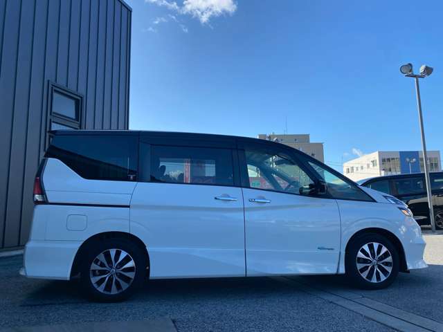 日産 セレナ ２．０ ハイウェイスター Ｖセレクション H29年 (近畿) 99