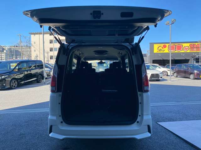 日産 セレナ ２．０ ハイウェイスター Ｖセレクション H29年 (近畿) 99