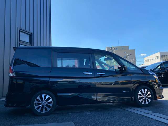 日産 セレナ ２．０ ハイウェイスター H28年 (近畿) 99