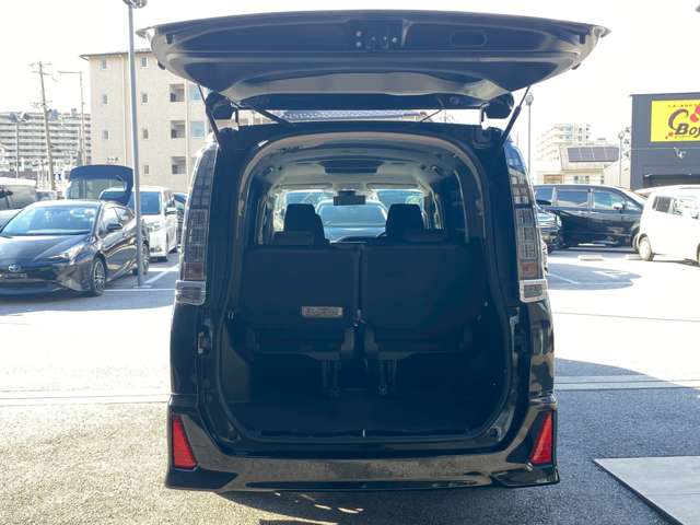 トヨタ ヴォクシー ２．０ ＺＳ 煌ＩＩ H29年 (近畿) 99