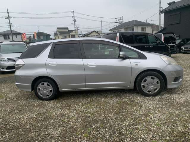 ホンダ フィット　シャトル　ハイブリッド １．３ Ｃ H24年 (関東) 99