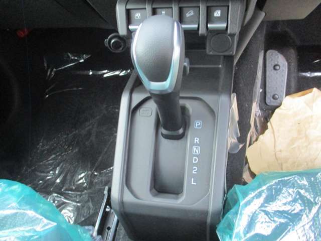 スズキ ジムニー　ノマド １．５ ＦＣ ４ＷＤ R8年 (東海) 99