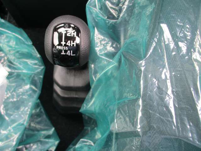 スズキ ジムニー　ノマド １．５ ＦＣ ４ＷＤ R8年 (東海) 99