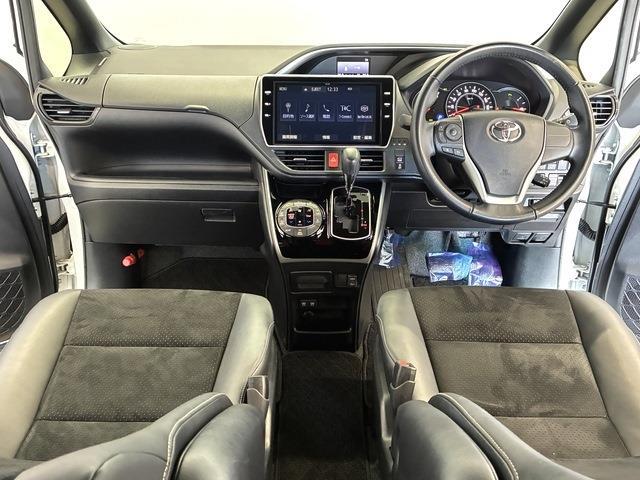 トヨタ ヴォクシー ２．０ ＺＳ 煌ＩＩＩ R4年 (中国) 99