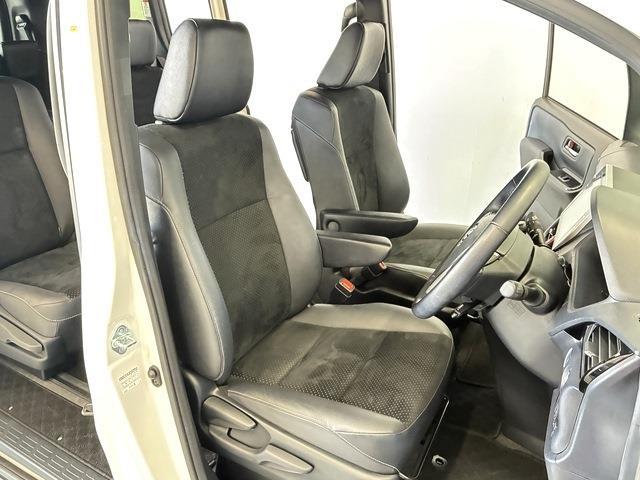 トヨタ ヴォクシー ２．０ ＺＳ 煌ＩＩＩ R4年 (中国) 99