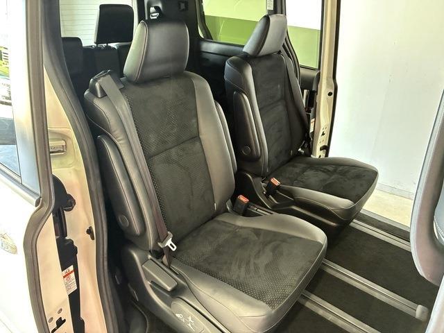 トヨタ ヴォクシー ２．０ ＺＳ 煌ＩＩＩ R4年 (中国) 99
