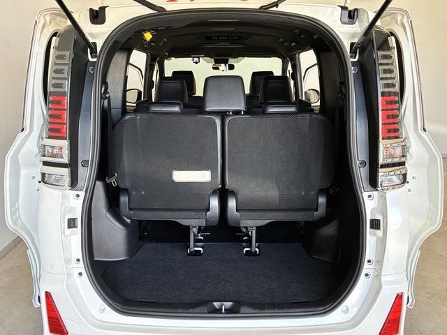 トヨタ ヴォクシー ２．０ ＺＳ 煌ＩＩＩ R4年 (中国) 99