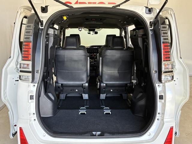 トヨタ ヴォクシー ２．０ ＺＳ 煌ＩＩＩ R4年 (中国) 99