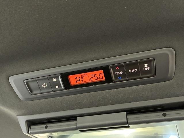トヨタ ヴォクシー ２．０ ＺＳ 煌ＩＩＩ R4年 (中国) 99