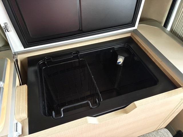 トヨタ ハイエースバン ２．７ ＤＸ ワイド スーパーロング ハイルーフ R3年 (中国) 99