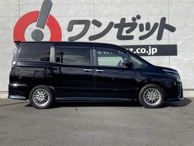 トヨタ ヴォクシー １．８ ハイブリッド ＺＳ 煌ＩＩＩ R3年 (四国) 99
